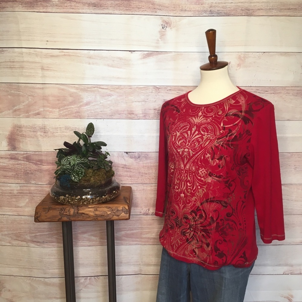 Dress Barn Graphic T